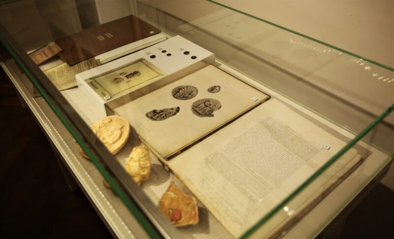 «Неархеологические ценности археологического музея» − бесценное собрание трудов по археологии